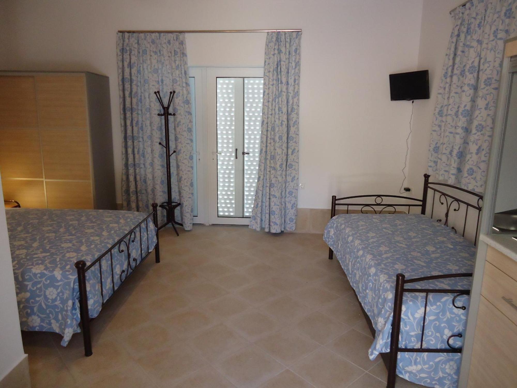Mikro Nisi Studios & Apartments Agios Nikolaos  Exteriér fotografie