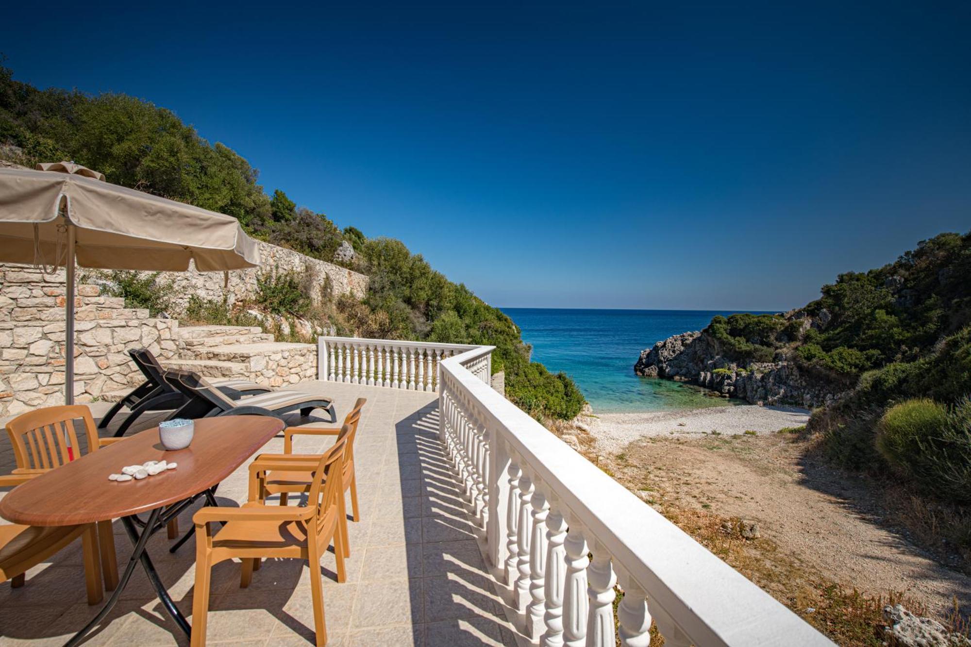 Mikro Nisi Studios & Apartments Agios Nikolaos  Exteriér fotografie