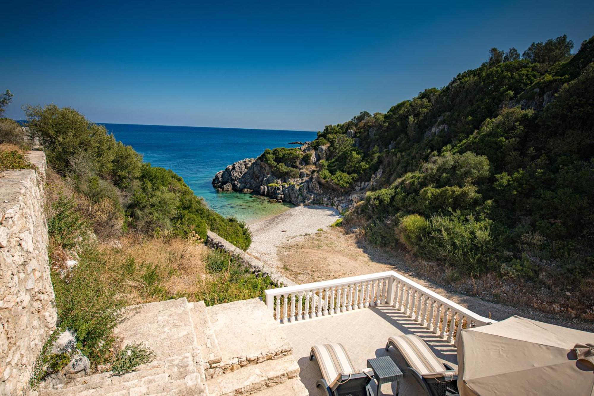 Mikro Nisi Studios & Apartments Agios Nikolaos  Exteriér fotografie