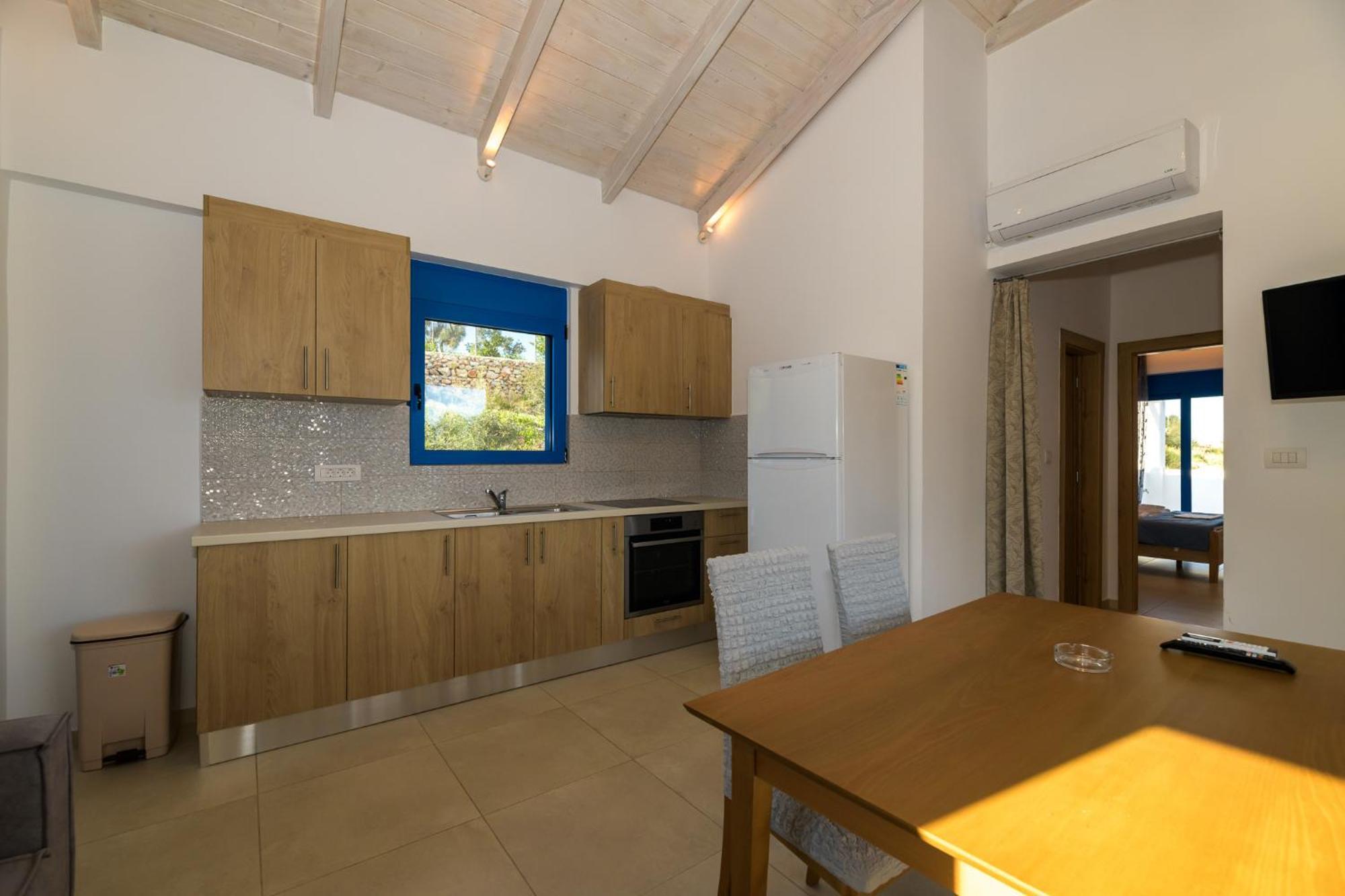 Mikro Nisi Studios & Apartments Agios Nikolaos  Exteriér fotografie