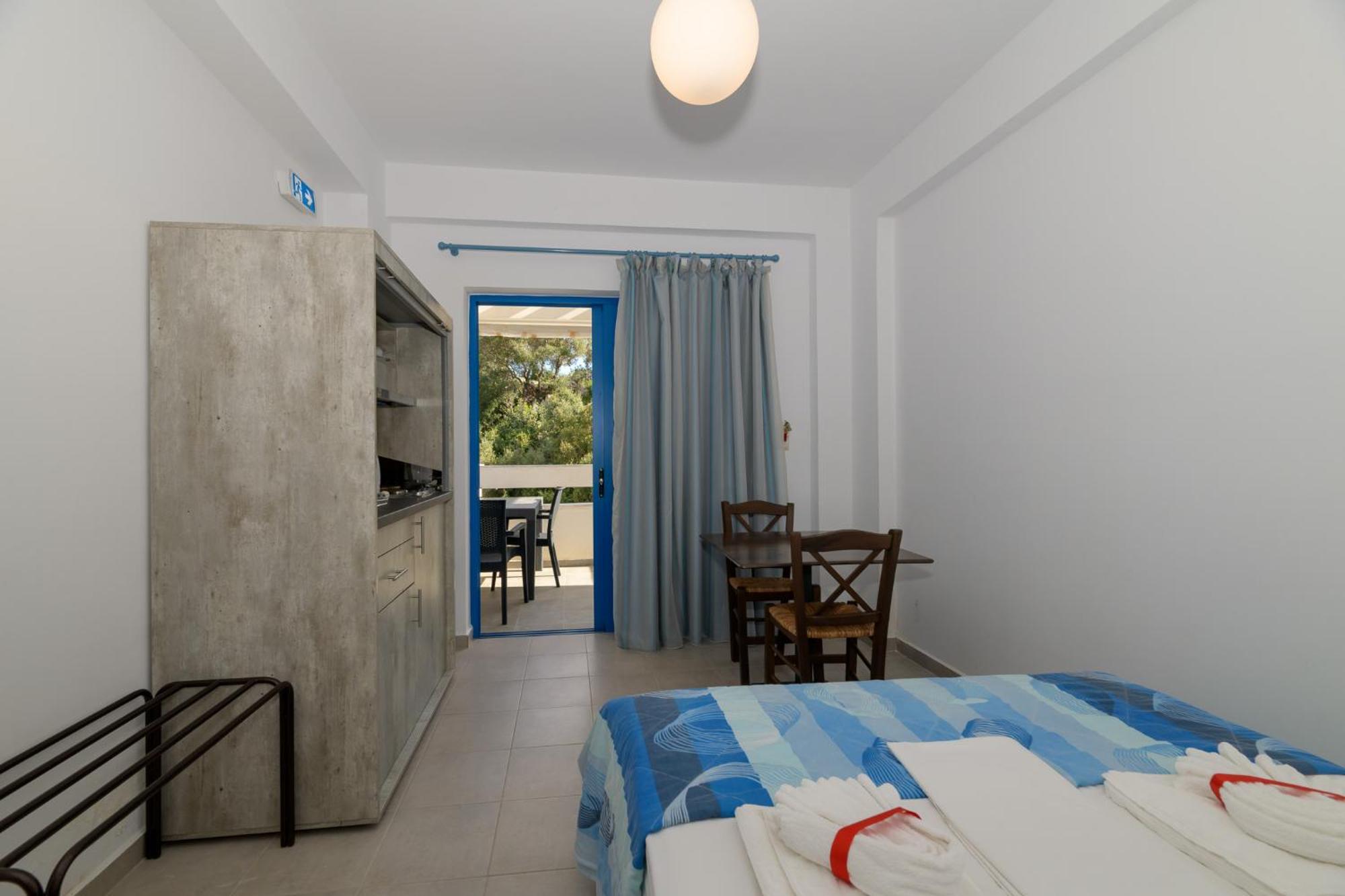 Mikro Nisi Studios & Apartments Agios Nikolaos  Exteriér fotografie