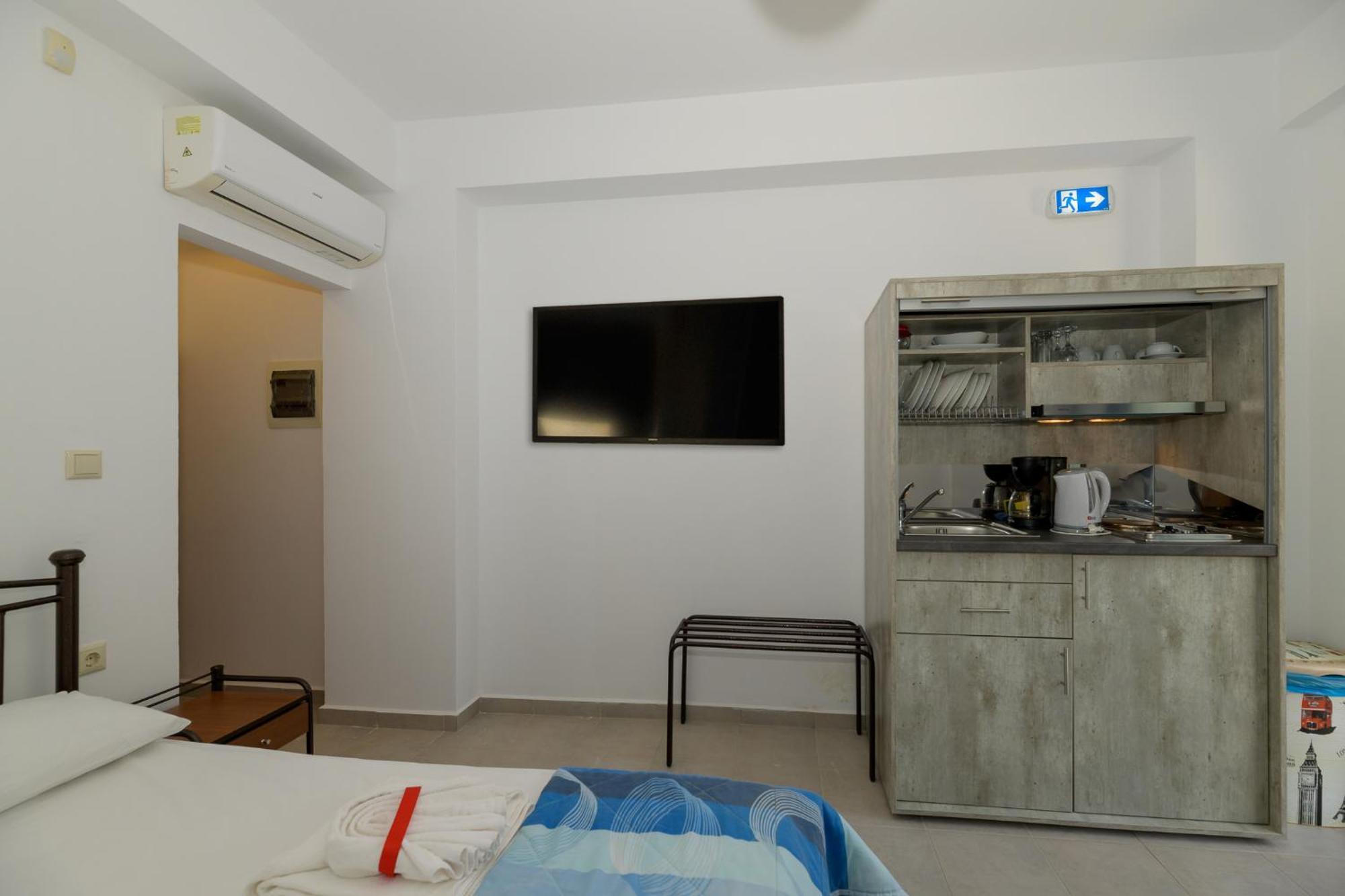 Mikro Nisi Studios & Apartments Agios Nikolaos  Exteriér fotografie